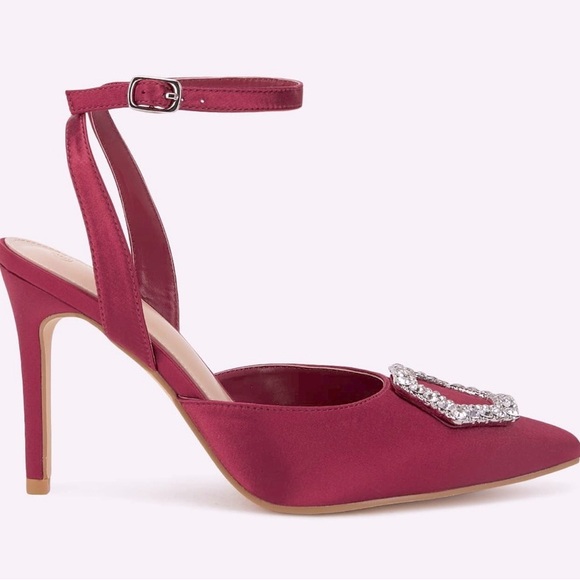 High Heels - Picture 3 of 6